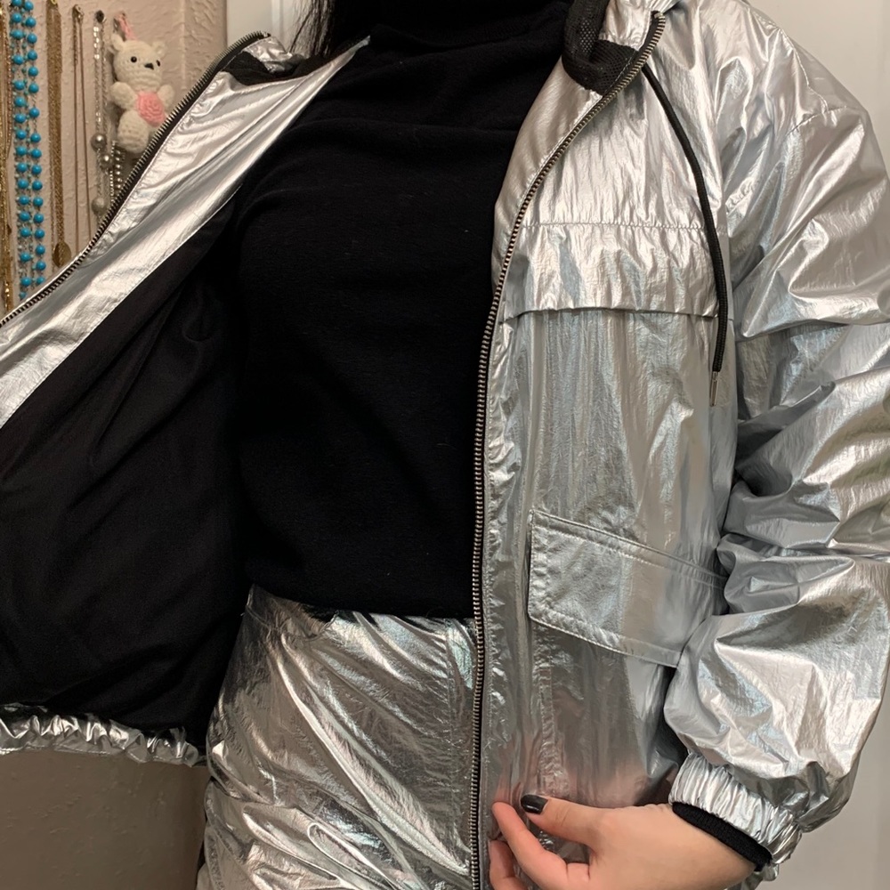 Silver jacket - Picture 2 of 2